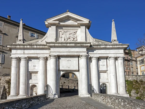 Porta San Giacomo: Bergamo’s Marble Gateway to History