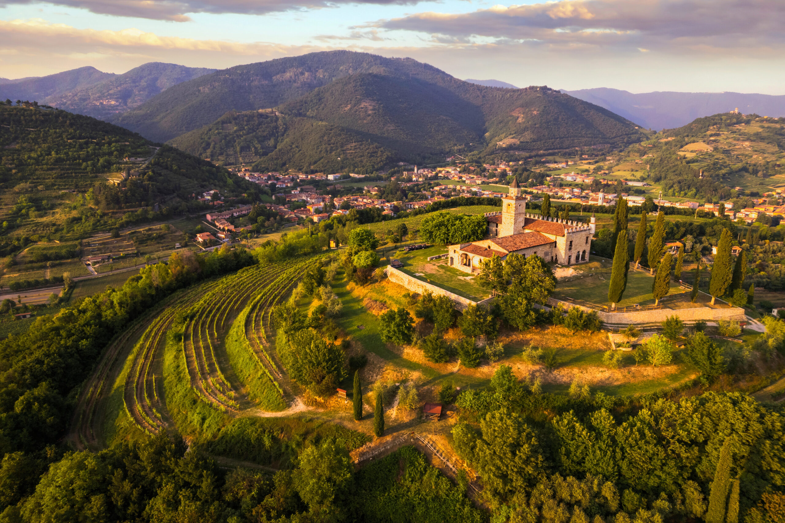 Festival Franciacorta 2025: Sparkling Wine, Vineyards, and Lake Iseo Charm