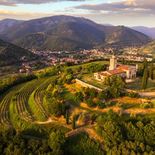 Festival Franciacorta 2025: Sparkling Wine, Vineyards, and Lake Iseo Charm